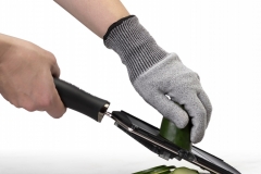 glove_slicer_cucumber_side