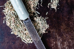 Microplane_Premium_Classic_46723_Zester_Sage-Green_Lemon-Grass-4